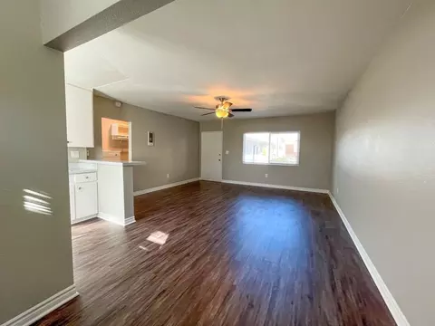 1215 Hornblend St, San Diego, CA 92109