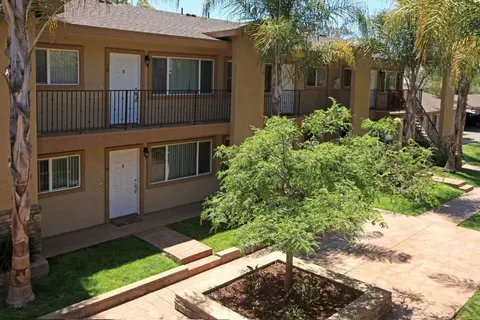 549 Graves Ave, El Cajon, CA 92020 photo 13