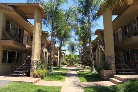 549 Graves Ave, El Cajon, CA 92020 photo 8