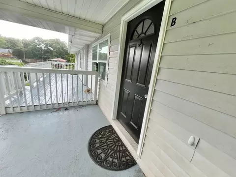 4415 Oak St, Oakwood, GA 30566