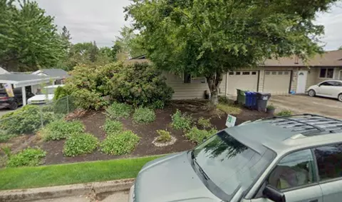 1205 Clinton Dr, Eugene, OR 97401