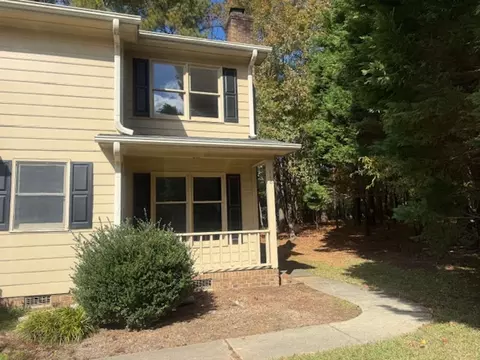 118 Chatham Woods Dr, Cary, NC 27511