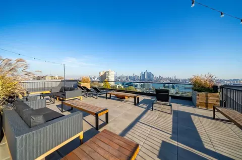 1415 Manhattan Ave, Union City, NJ 07087