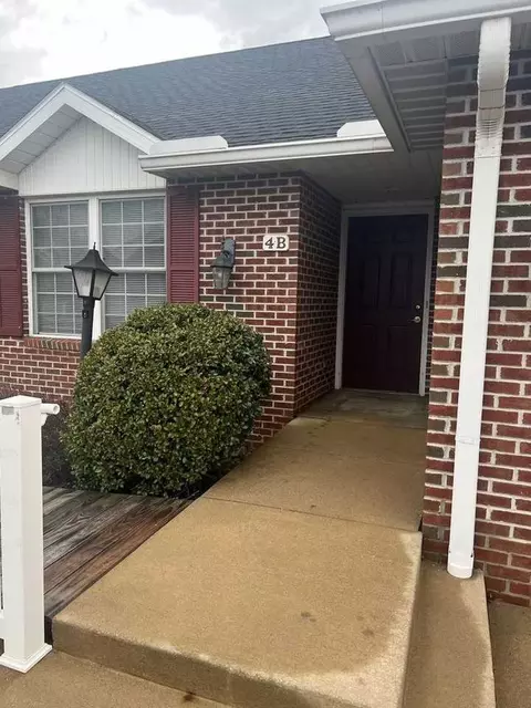 3953 3954 Mt Vernon Blvd #3953-3953, Norton, OH 44203
