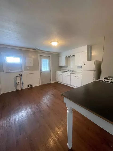 301 E Memorial Dr, Muncie, IN 47302