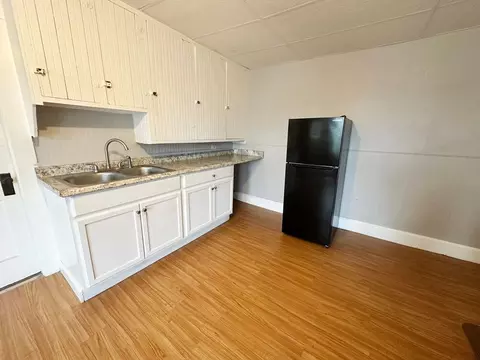 113 Spruce St, Leominster, MA 01453