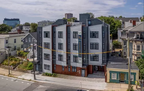 394 Mcgrath Hwy, Somerville, MA 02143
