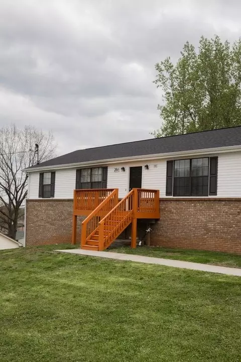 284 Rue Le Mans Dr, Clarksville, TN 37042