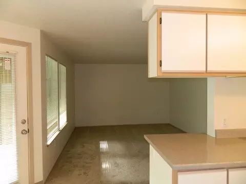 1324 SE Pleasant View Dr #1324-1324, Gresham, OR 97080 photo 5