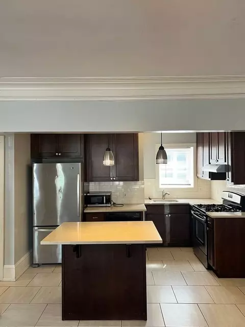 705 W 31st St, Minneapolis, MN 55408