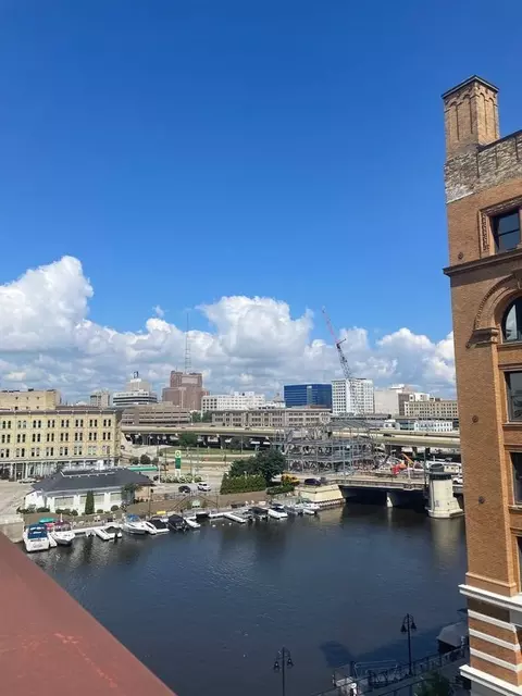 249 N Water St, Milwaukee, WI 53202