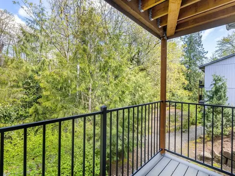 9730 SW 35th Dr, Portland, OR 97219