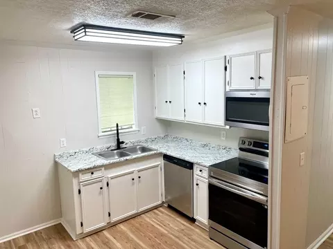 222 Harrell St, Brandon, MS 39042