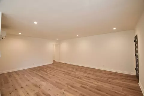 4334 Mammoth Ave, Los Angeles, CA 91423 photo 9