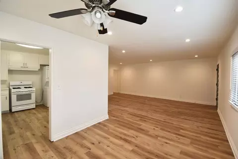 4334 Mammoth Ave, Los Angeles, CA 91423 photo 8