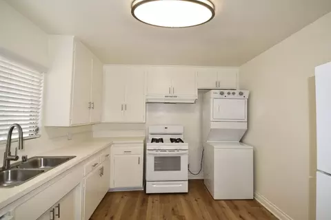 4334 Mammoth Ave, Los Angeles, CA 91423 photo 5