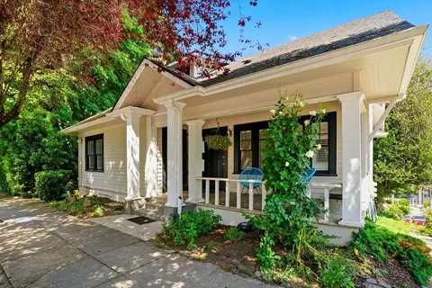 3736 S Kelly Ave, Portland, OR 97239