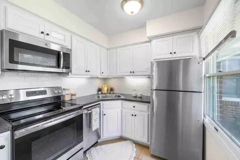 6 Terrace Dr, Lancaster, PA 17601