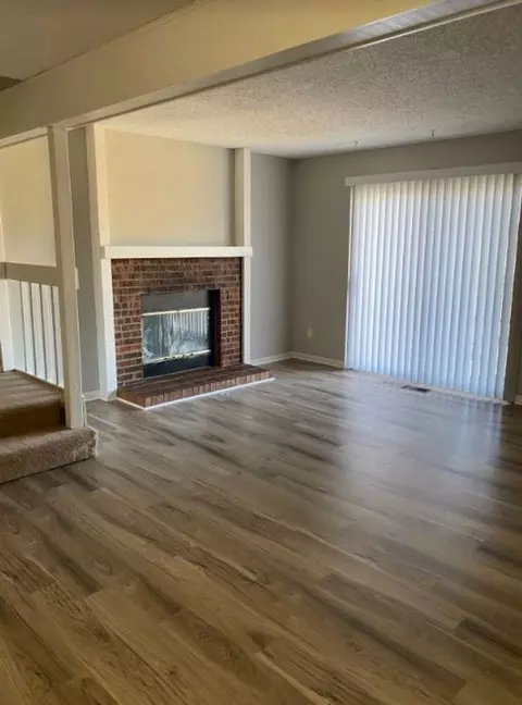 6431 Hallet St, Shawnee, KS 66216
