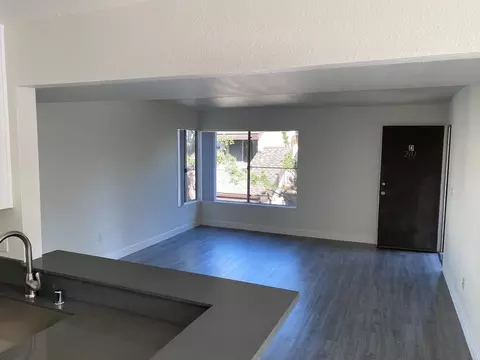 371 N Powell Ave, Azusa, CA 91702
