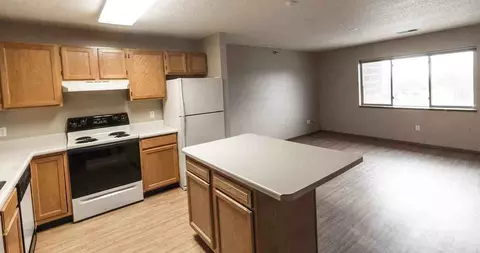3511 S Gateway Blvd, Sioux Falls, SD 57106