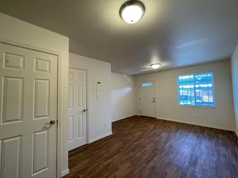 26 Owosso Dr, Eugene, OR 97404 photo 2