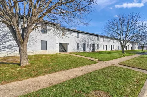 221 Archer Dr, Sherman, TX 75092