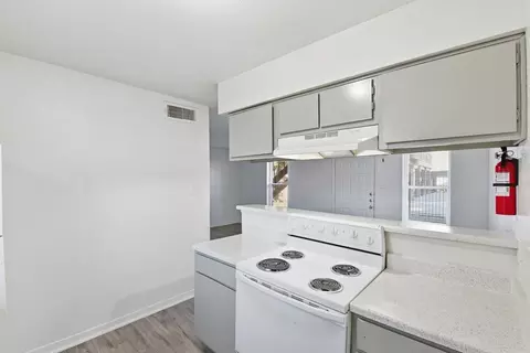 1521 Sherwood Forest St, Houston, TX 77043 photo 10