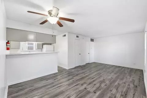 1521 Sherwood Forest St, Houston, TX 77043 photo 14