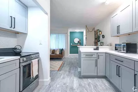 1675 NW 4th Ave, Boca Raton, FL 33432