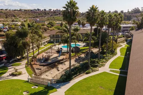 1990 Apple St, Oceanside, CA 92054