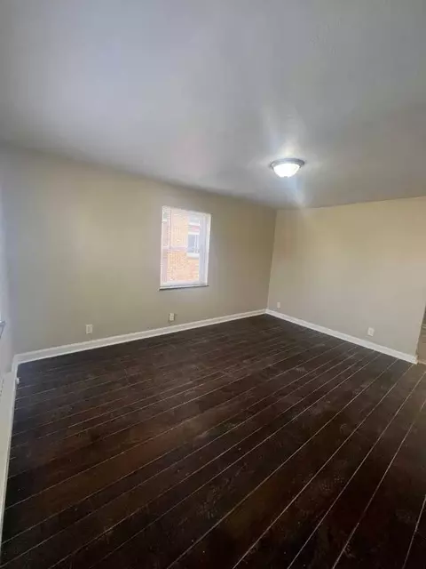 1033 Tennessee Ave, Cincinnati, OH 45229