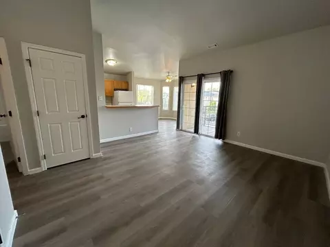 10046 W Garverdale Ln, Boise, ID 83704