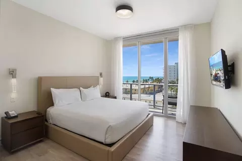 N Ocean Dr, Hollywood, FL 33019 photo 52