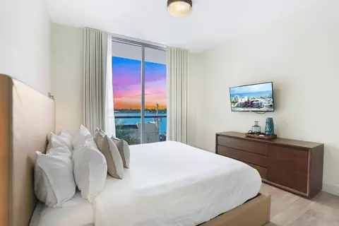 N Ocean Dr, Hollywood, FL 33019 photo 15