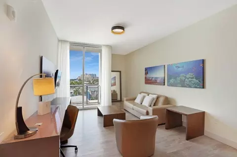 N Ocean Dr, Hollywood, FL 33019