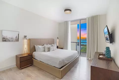 N Ocean Dr, Hollywood, FL 33019 photo 16