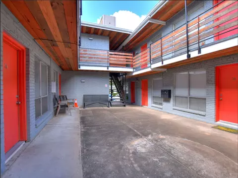 408 W 37th St, Austin, TX 78705