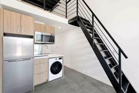 2735 E 6th St, Los Angeles, CA 90023