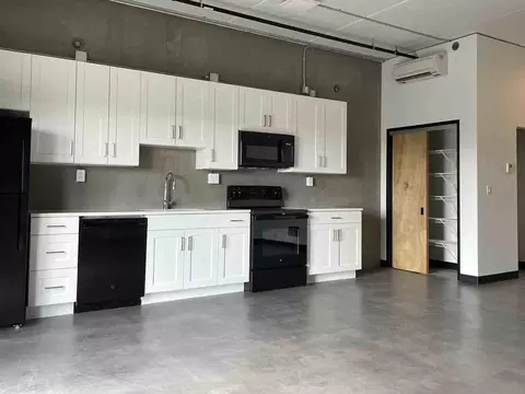 525 E Ransom St, Kalamazoo, MI 49007 photo 2