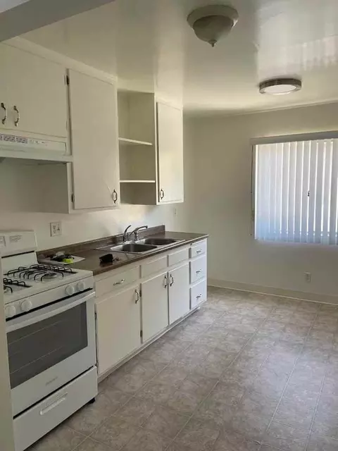 2521 Vanderbilt Ln, Redondo Beach, CA 90278 photo 5