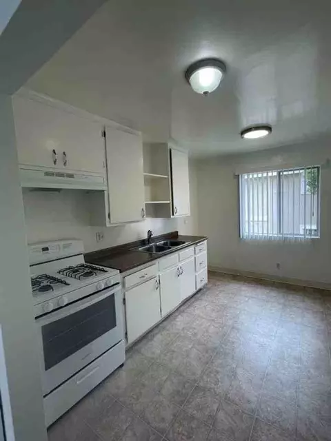2521 Vanderbilt Ln, Redondo Beach, CA 90278 photo 4