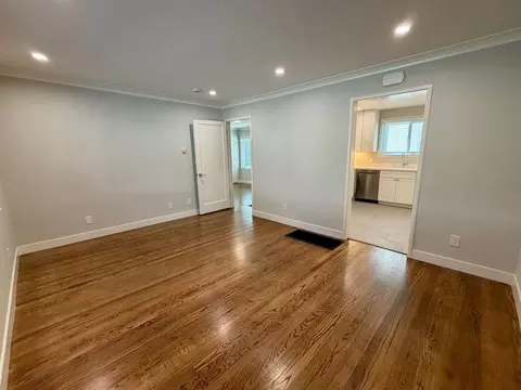 1025 Laurel St, Menlo Park, CA 94025