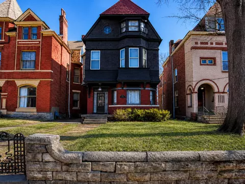 1223 S 2nd St, Louisville, KY 40203