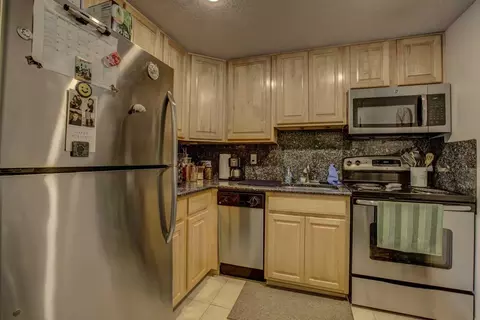 125 Airport Ave E, Venice, FL 34285