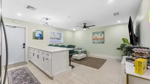 79 S Brevard Ave, Cocoa Beach, FL 32931