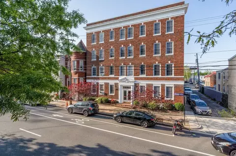906 Prince St, Alexandria, VA 22314
