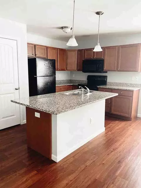 Creekside Ln, Boiling Springs, SC 29316
