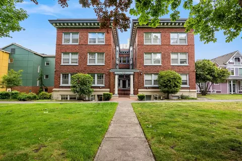 215 S G St, Tacoma, WA 98405
