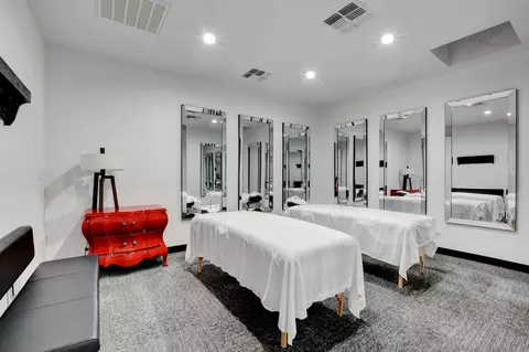 3550 Paradise Rd, Las Vegas, NV 89169 photo 6